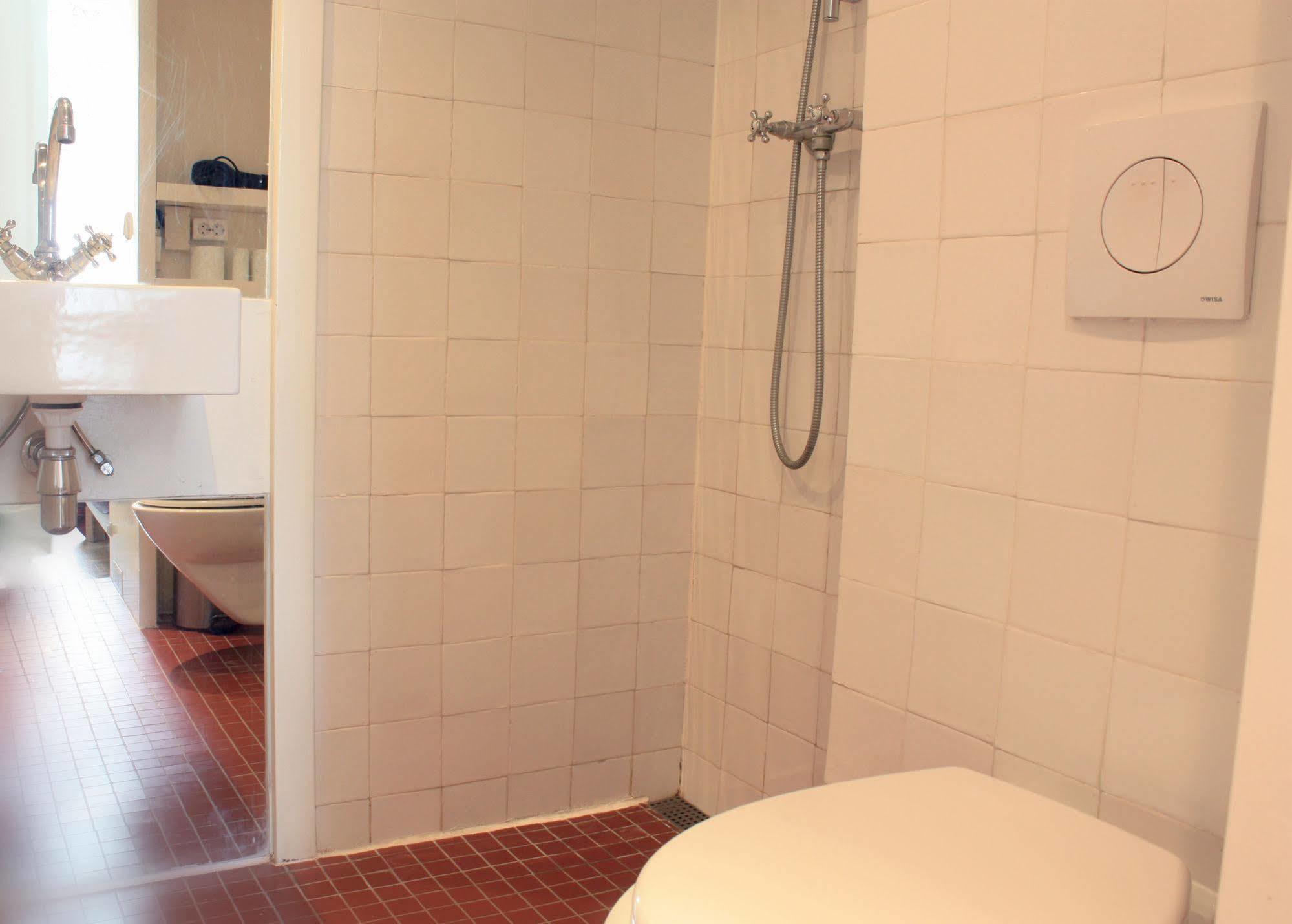 Truelove Guesthouse Amsterdam Bagian luar foto